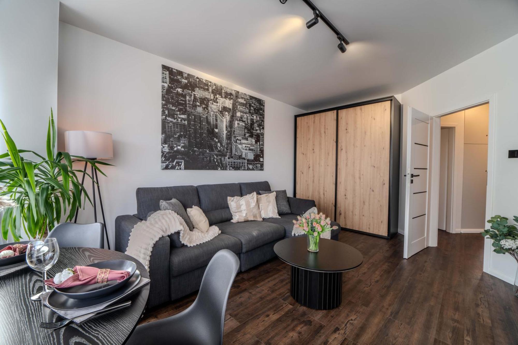 New Large Modern Apartment - City Center - 60M2 - Lift - Parking Wroclaw Bagian luar foto